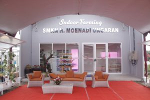 RINTIS PERTANIAN MODERN, GEDUNG SMK PK “INDOOR FARMING” DIRESMIKAN DIREKTUR SMK KEMDIKBUDRISTEK RI