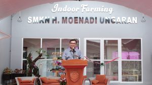 RINTIS PERTANIAN MODERN, GEDUNG SMK PK “INDOOR FARMING” DIRESMIKAN DIREKTUR SMK KEMDIKBUDRISTEK RI